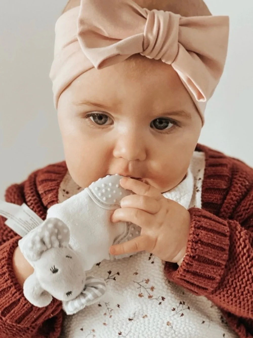 Mitteez Organic Teething Mitten - Ella the Elephant